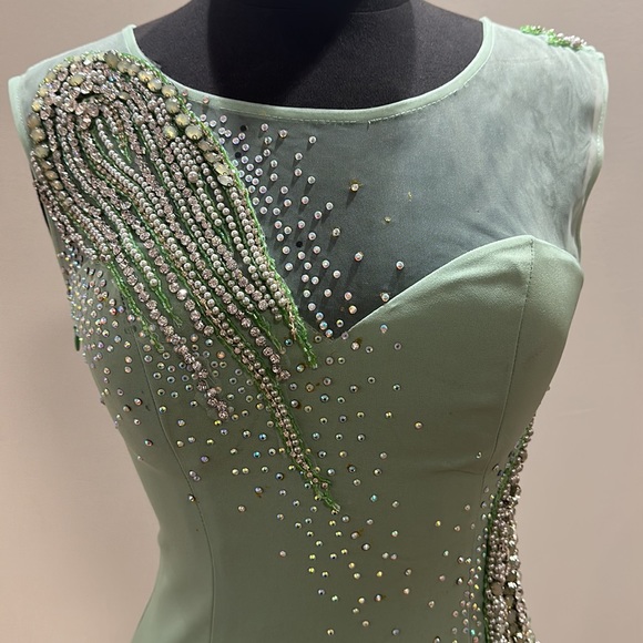 32467 Lara Green Prom Dress - Picture 6 of 8